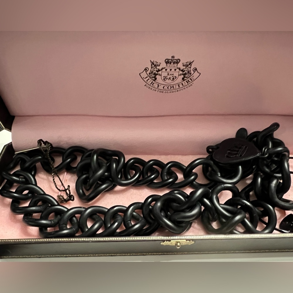 Juicy Couture black chunky chain link necklace w/heart 36” w/matching earrings